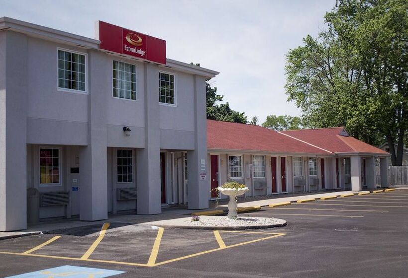 هتل Econo Lodge Inn & Suites South