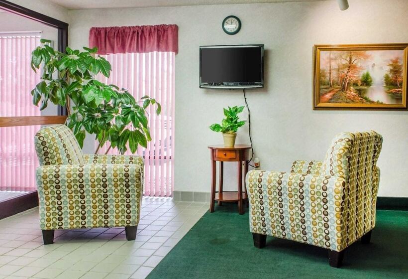 בית מלון כפרי Econo Lodge