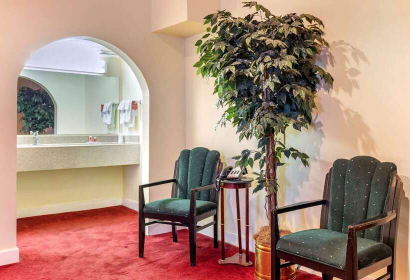 هتل Econo Lodge Wichita Falls Downtown