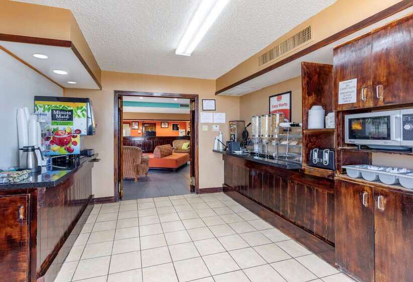 هتل Econo Lodge Wichita Falls Downtown