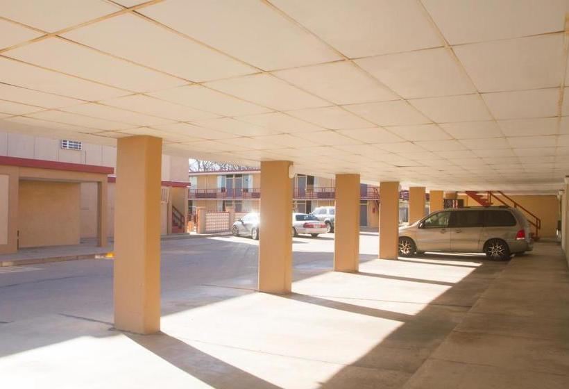 Отель Executive Inn Ponca City