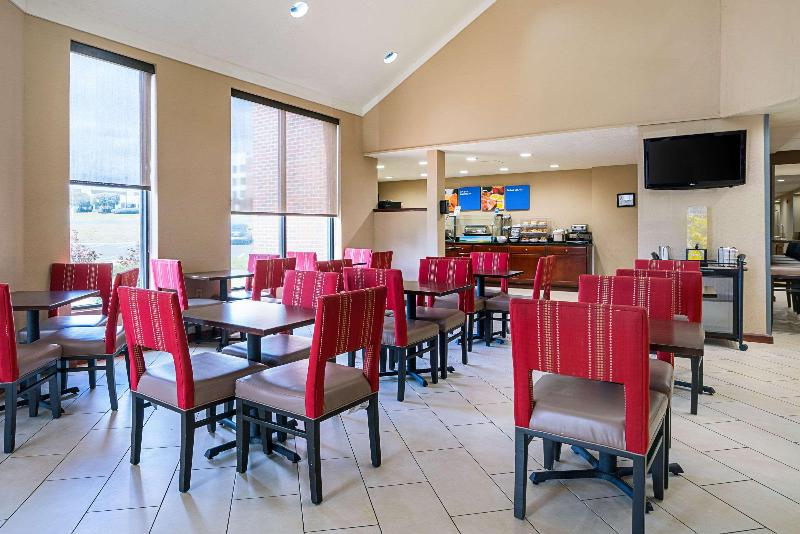 هتل Holiday Inn Express Rocky Mount Sports Center By Ihg
