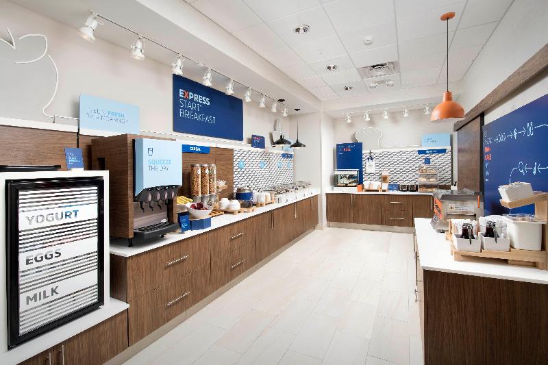 هتل Holiday Inn Express Rocky Mount Sports Center By Ihg