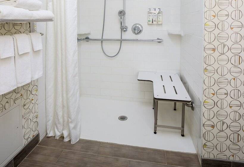 Отель Holiday Inn Weirtonsteubenville Area