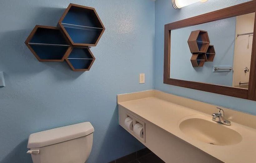 هتل Hometowne Studios By Red Roof Egg Harbor–atlantic City Airport