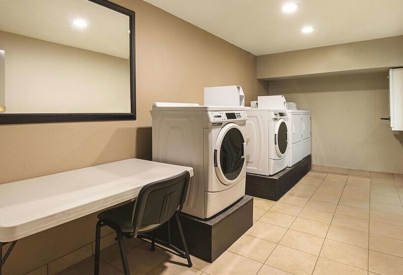 هتل La Quinta By Wyndham Portland Nw