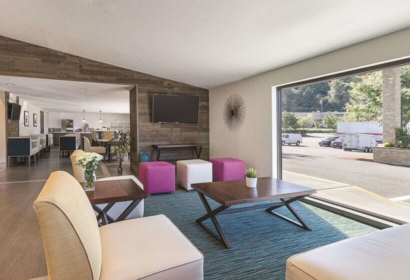 هتل La Quinta By Wyndham Portland Nw