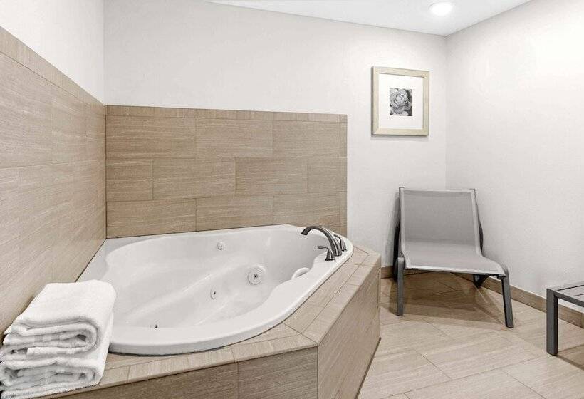 هتل La Quinta By Wyndham Portland Nw