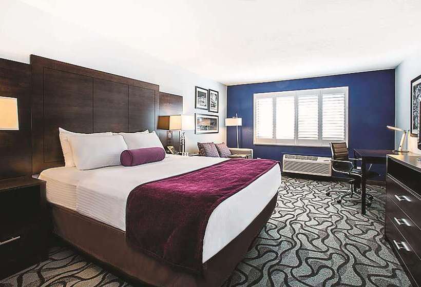 호텔 La Quinta By Wyndham San Jose Airport