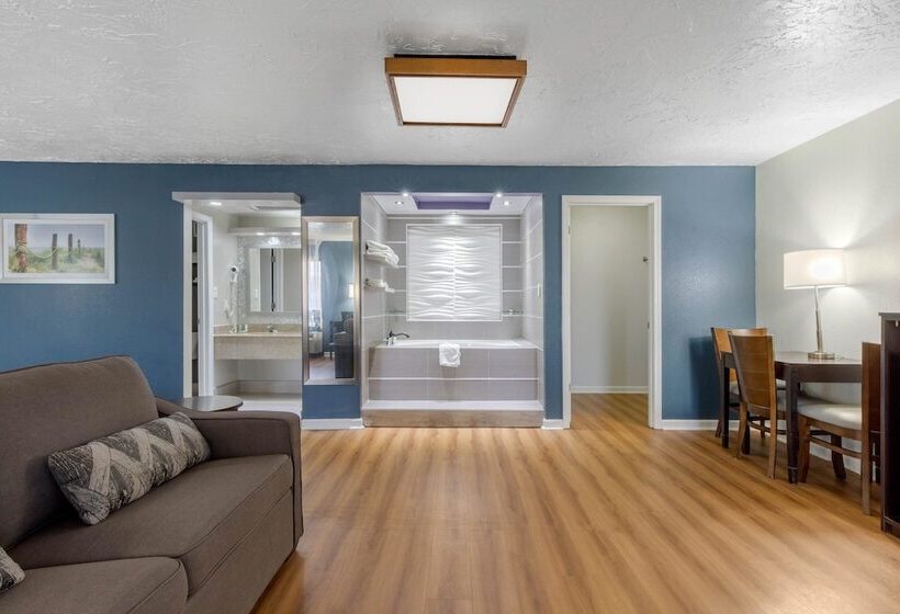 هتل Quality Inn Carolina Oceanfront