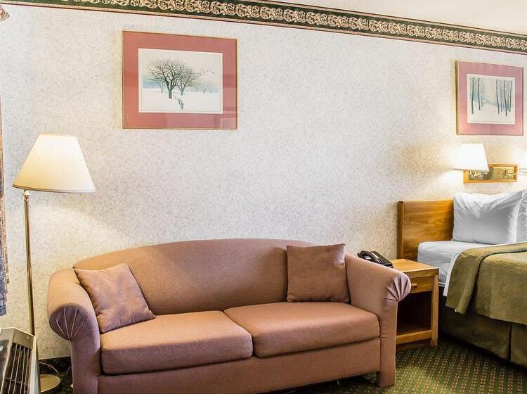 בית מלון כפרי Quality Inn Lakefront