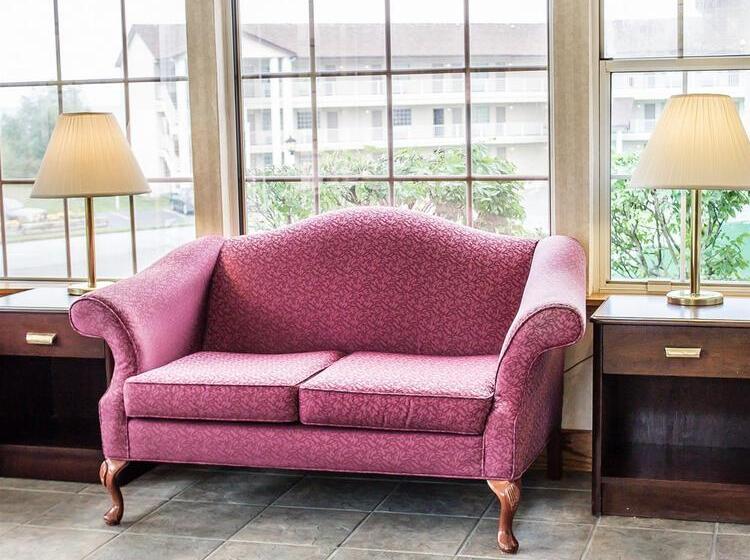 בית מלון כפרי Quality Inn Lakefront