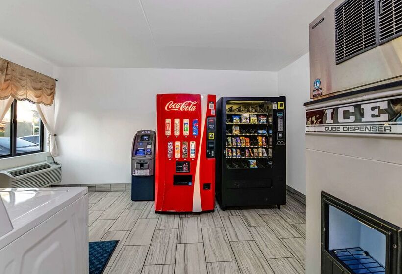 فندق Quality Inn Merriam  Kansas City