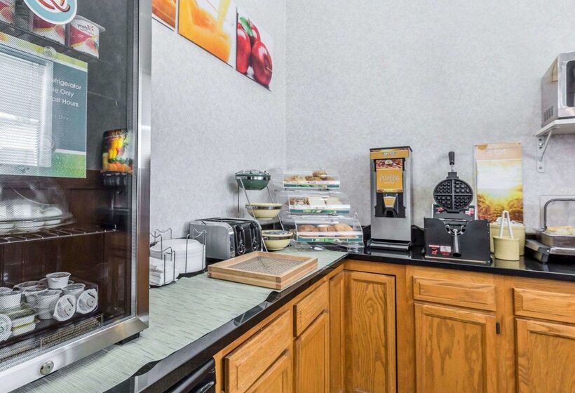 Отель Quality Inn Pell City I20 Exit 158