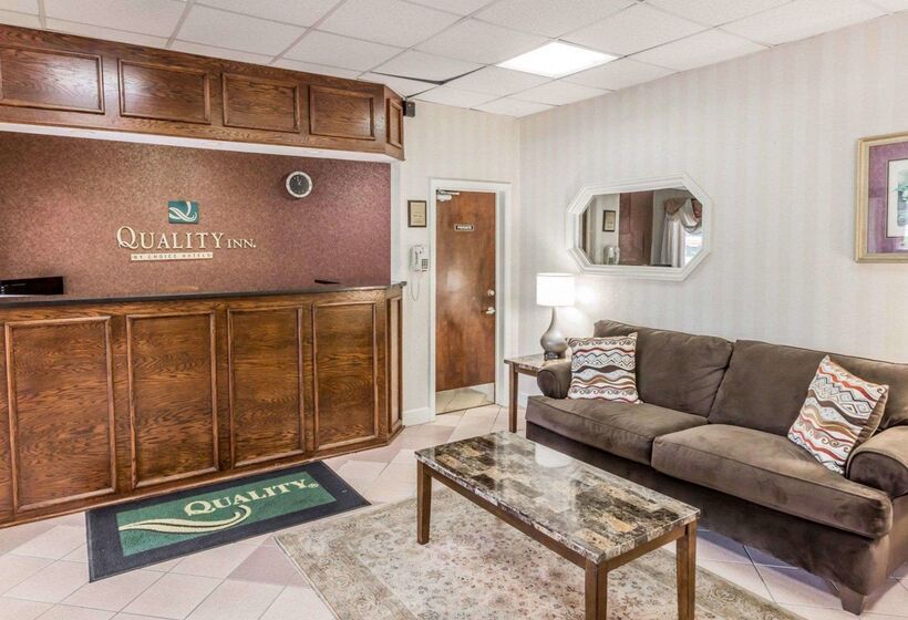 Отель Quality Inn Pell City I20 Exit 158