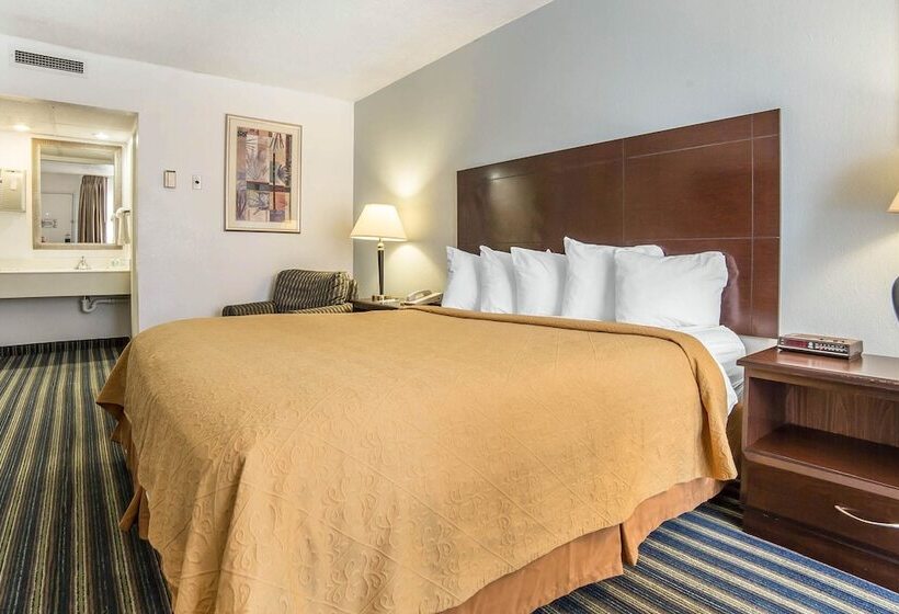 هتل Quality Inn