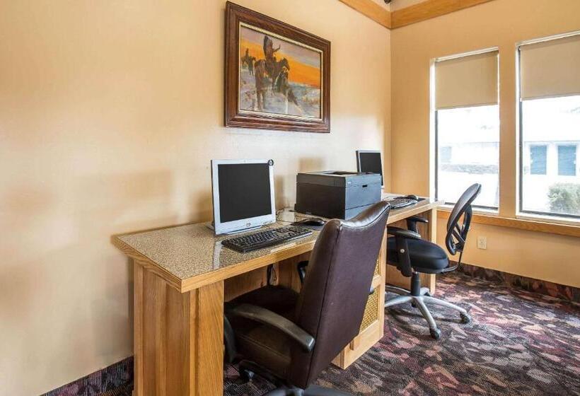 هتل Quality Inn