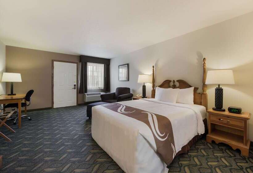호텔 Quality Inn & Suites Red Wing