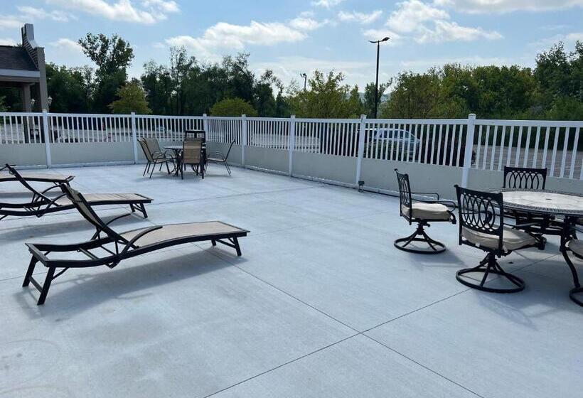 호텔 Quality Inn & Suites Red Wing