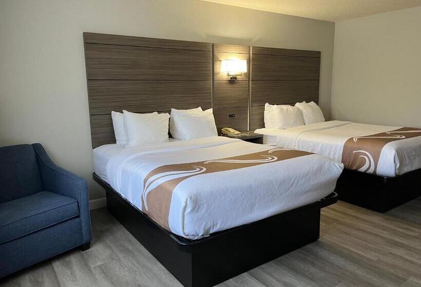 호텔 Quality Inn & Suites Red Wing