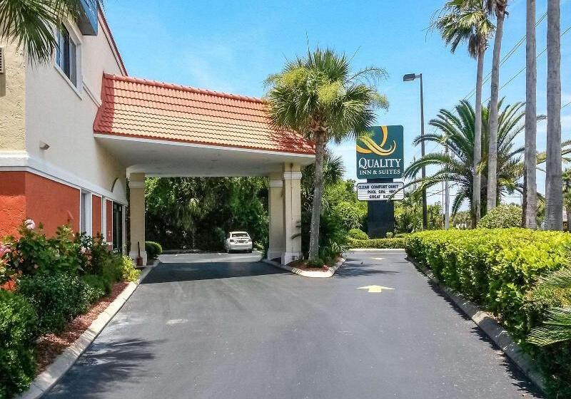 هتل Quality Inn & Suites St Augustine Beach Area