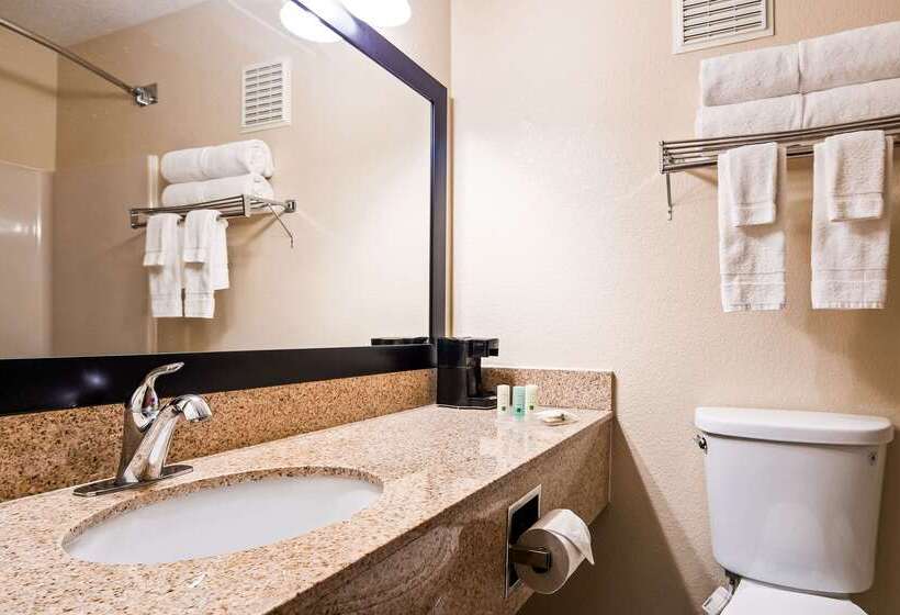 فندق Quality Inn