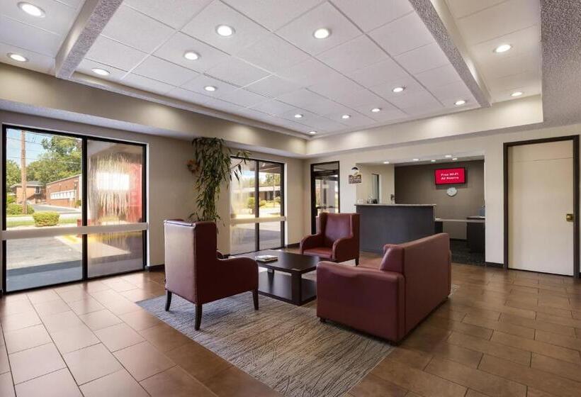 호텔 Red Roof Inn & Suites Statesboro  University