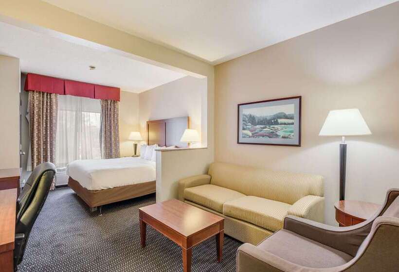 فندق Comfort Suites Stevens Point