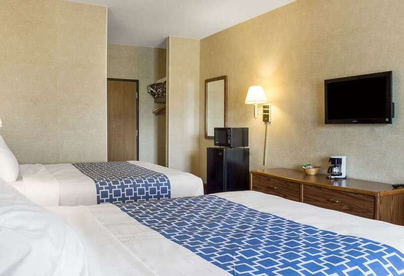 בית מלון כפרי Rodeway Inn
