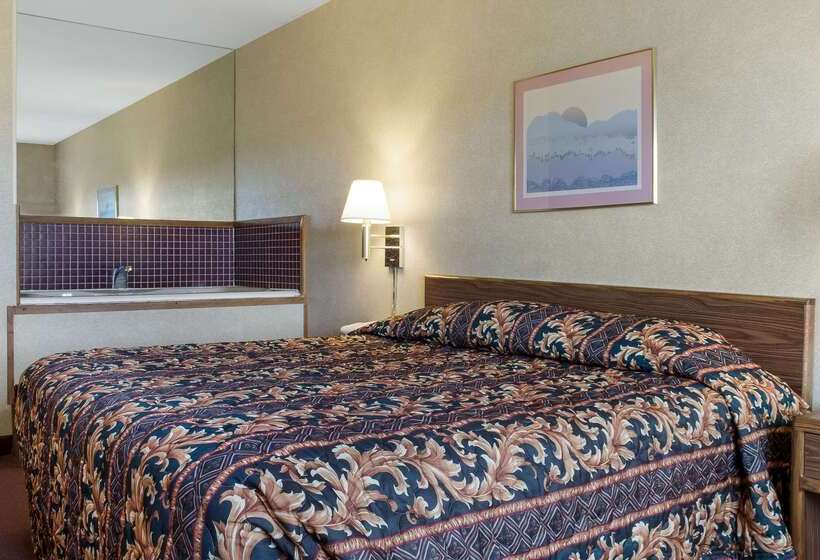 בית מלון כפרי Rodeway Inn