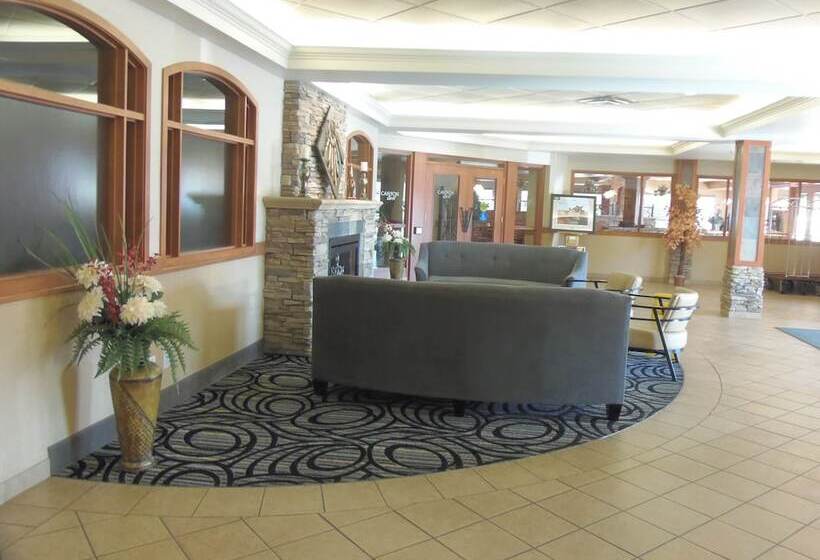 בית מלון כפרי Rosslyn Inn & Suites