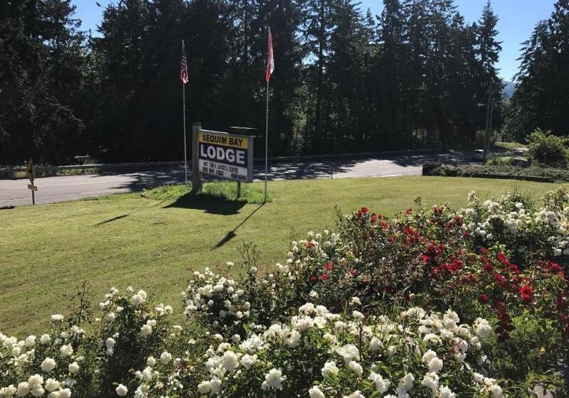 فندق Sequim Bay Lodge