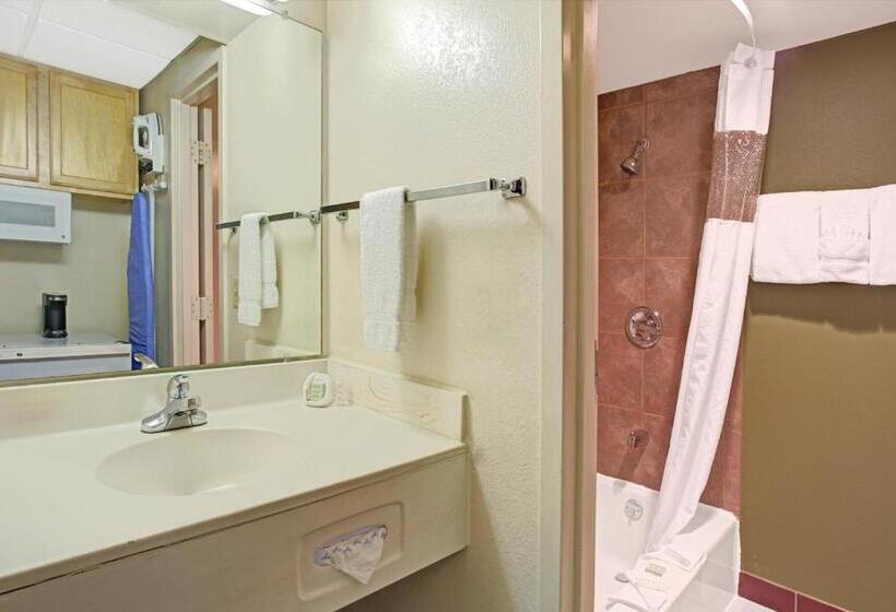 Отель Super 8 By Wyndham Wheat Ridge/denver West
