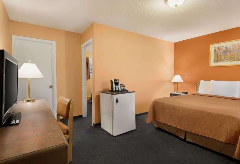 Hotel Travelodge By Wyndham Quesnel Bc