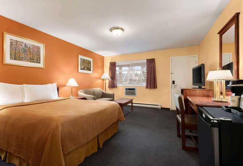 فندق Travelodge By Wyndham Quesnel Bc