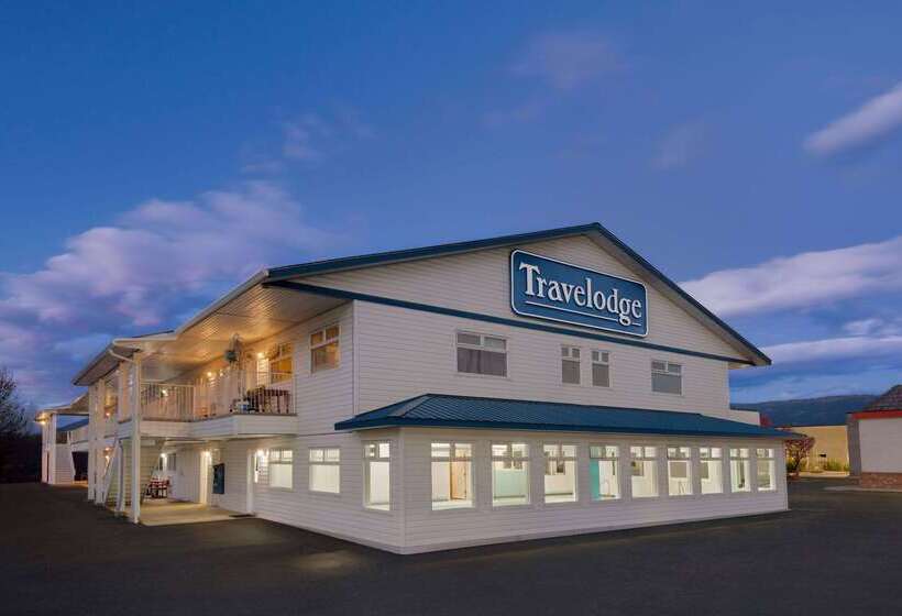 هتل Travelodge By Wyndham Salmon Arm Bc