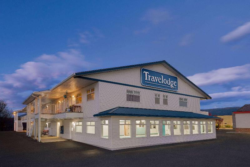 هتل Travelodge By Wyndham Salmon Arm Bc