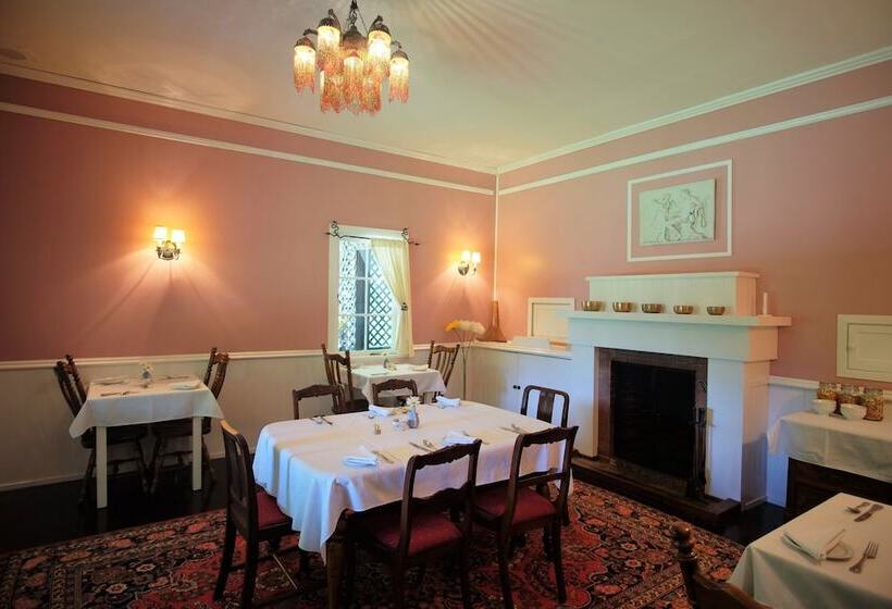 هتل Wedgwood Manor And Glamping Retreat