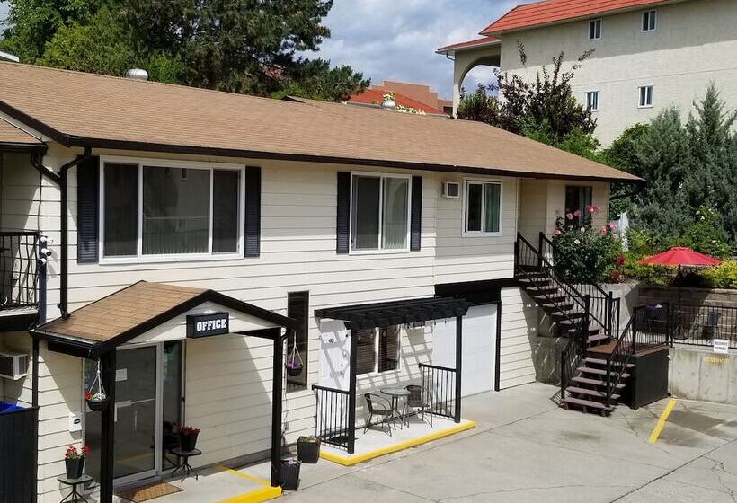 Lakeview Motel & Suites