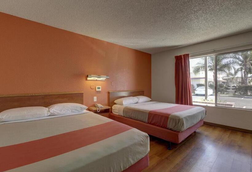 Motel 6santa Ana, Ca Irvine Orange County Airport