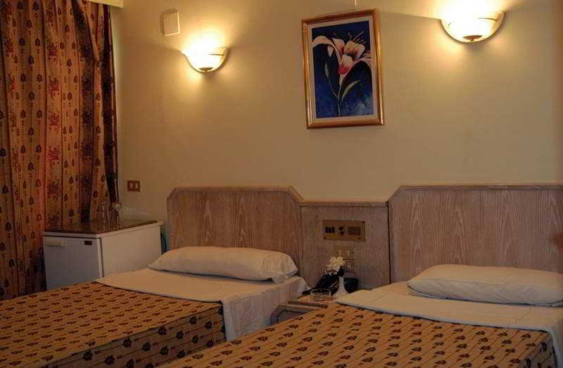 Fotos del hotel Emilio Hotel Luxor : 1 Fotos del hotel Emilio Hotel Luxor : 1