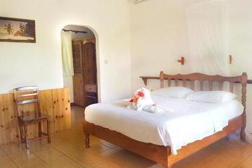 هتل Bernique Guesthouse