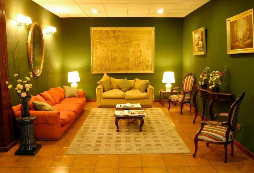 هتل Conde Ansurez