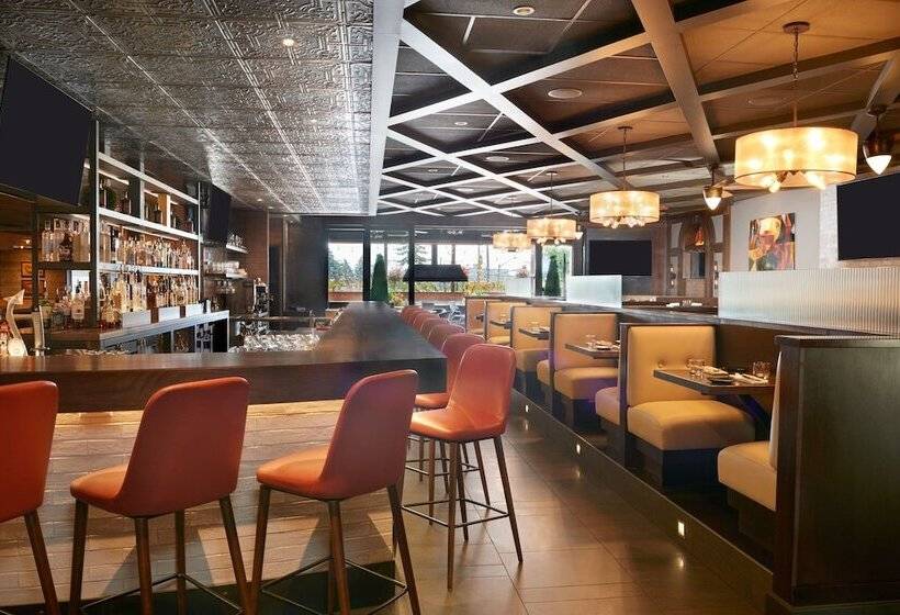 هتل Courtyard By Marriott Kitchener