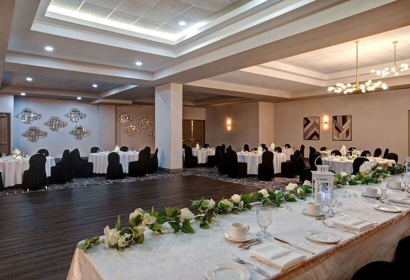 호텔 Four Points By Sheraton St. Catharines Niagara Suites