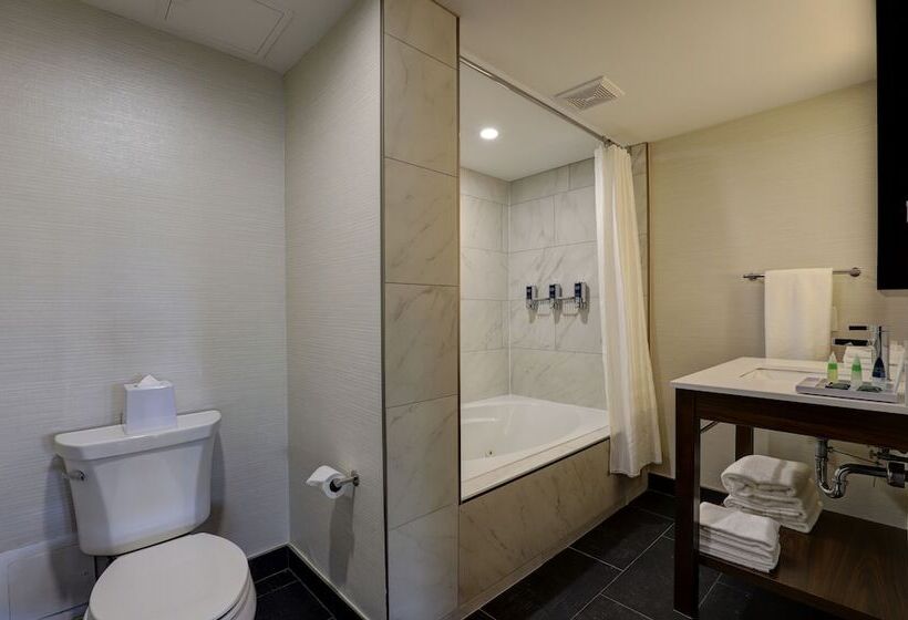 호텔 Four Points By Sheraton St. Catharines Niagara Suites