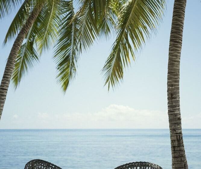 هتل Four Seasons Resort Seychelles At Desroches Island