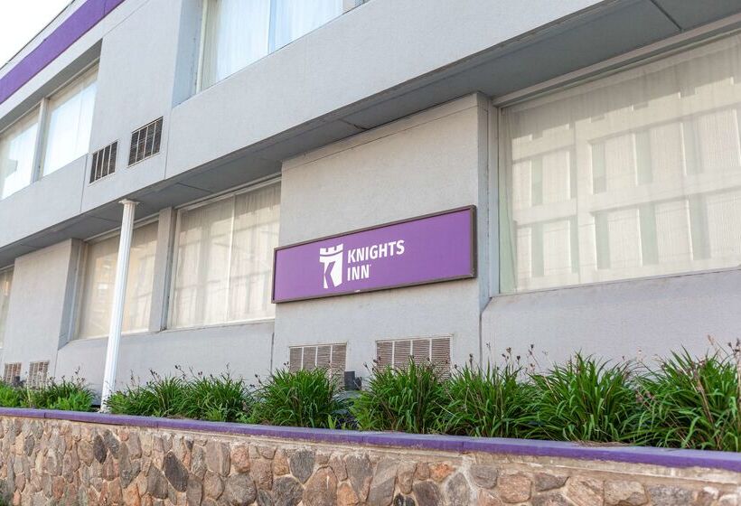 בית מלון כפרי Knights Inn North Bay