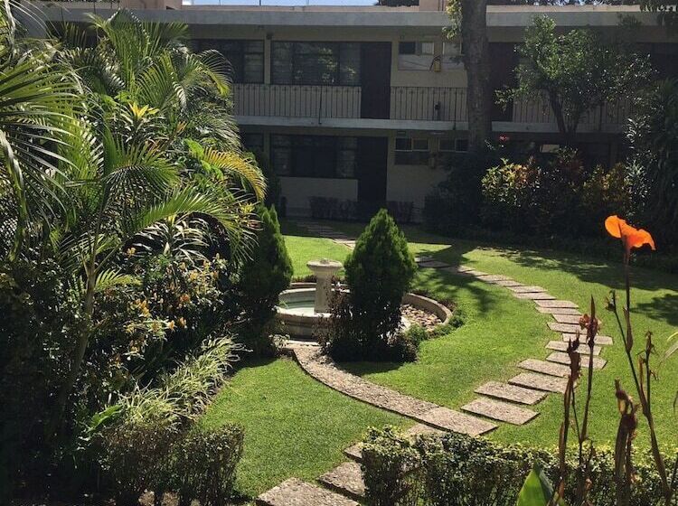 هتل La Casona Del Llano