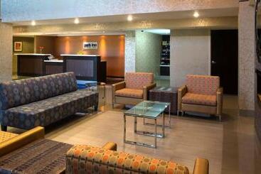 هتل Park Inn By Radisson Torontomarkham